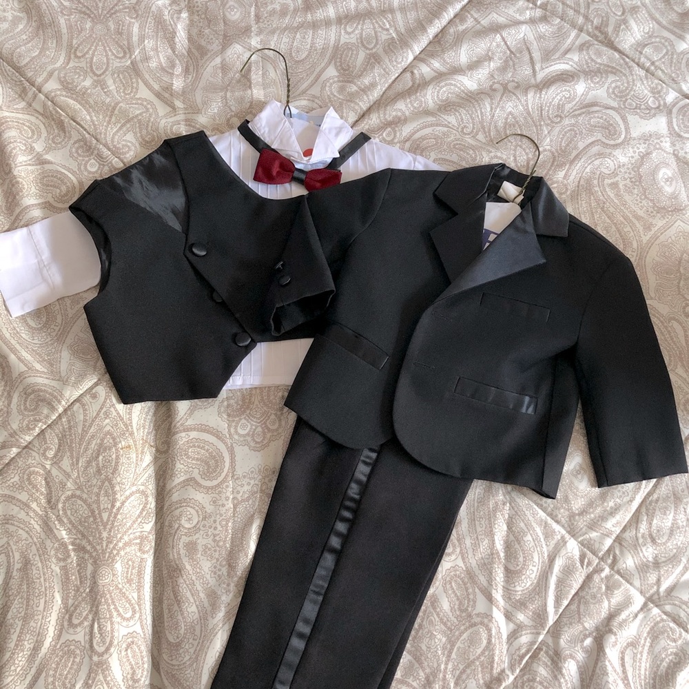 Tuxedo set
